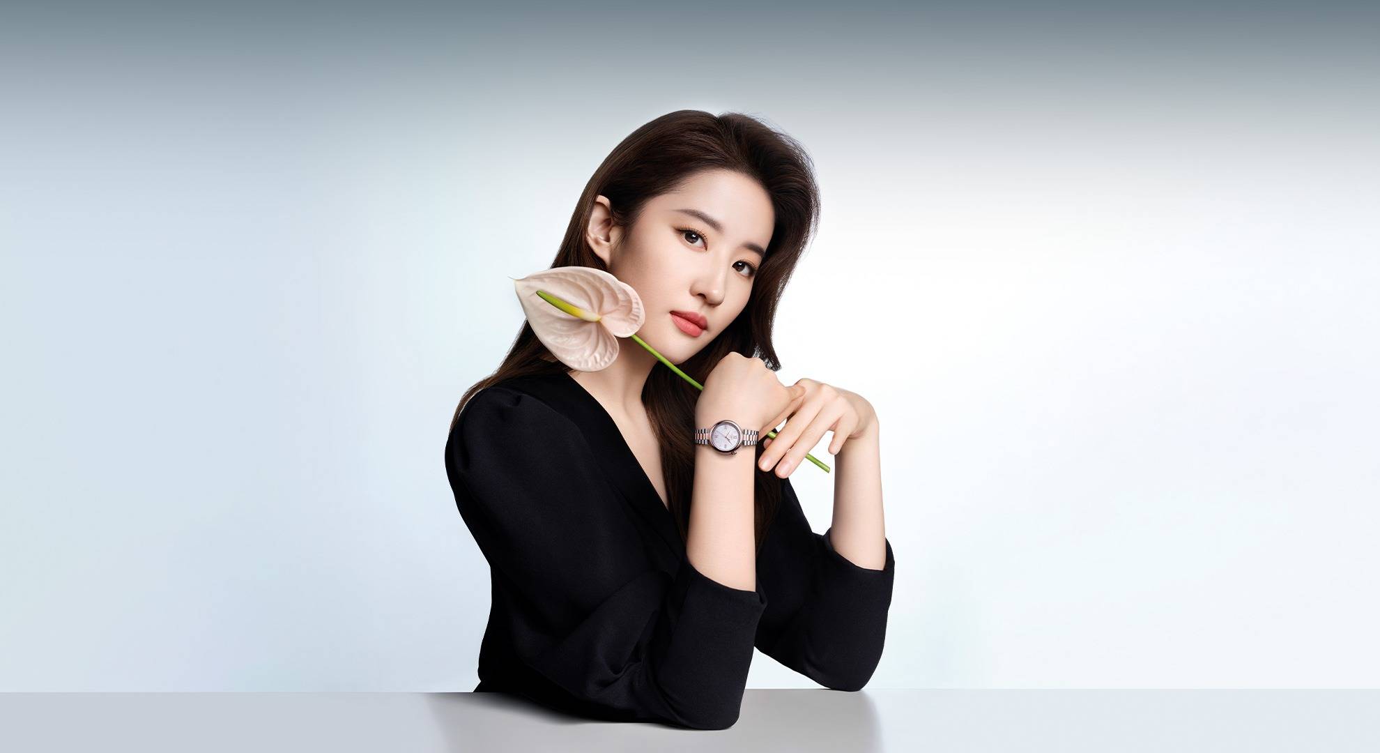 女士机械手表总有一款适合你腕间的优雅：2025十大(图8)